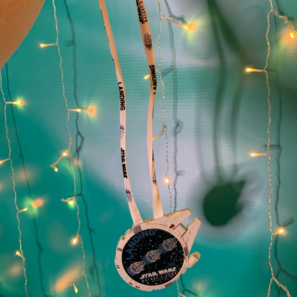 Light-Up Star Wars Galaxy’s Edge Necklace